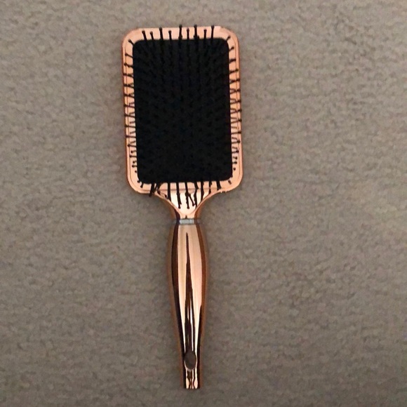 Aria Detangling Brush - Picture 3 of 6